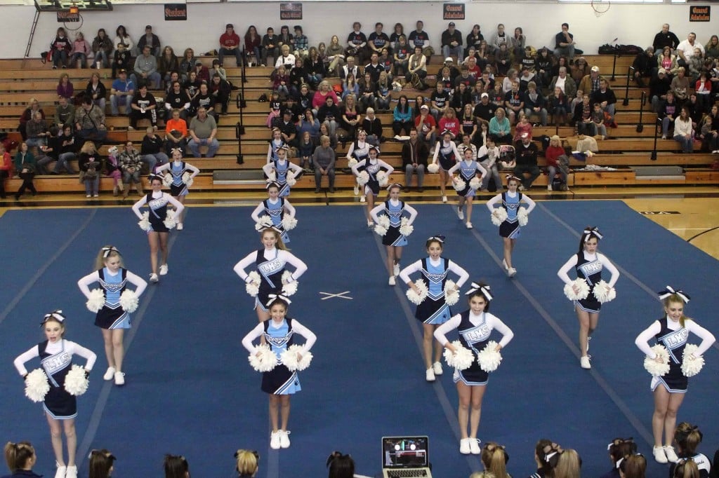 Louisville Middle School Cheerleaders Leopards Cheerleading
