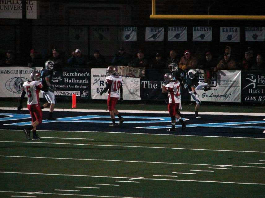 louisville-celebrates-a-touchdown louisville-celebrates-a-touchdown