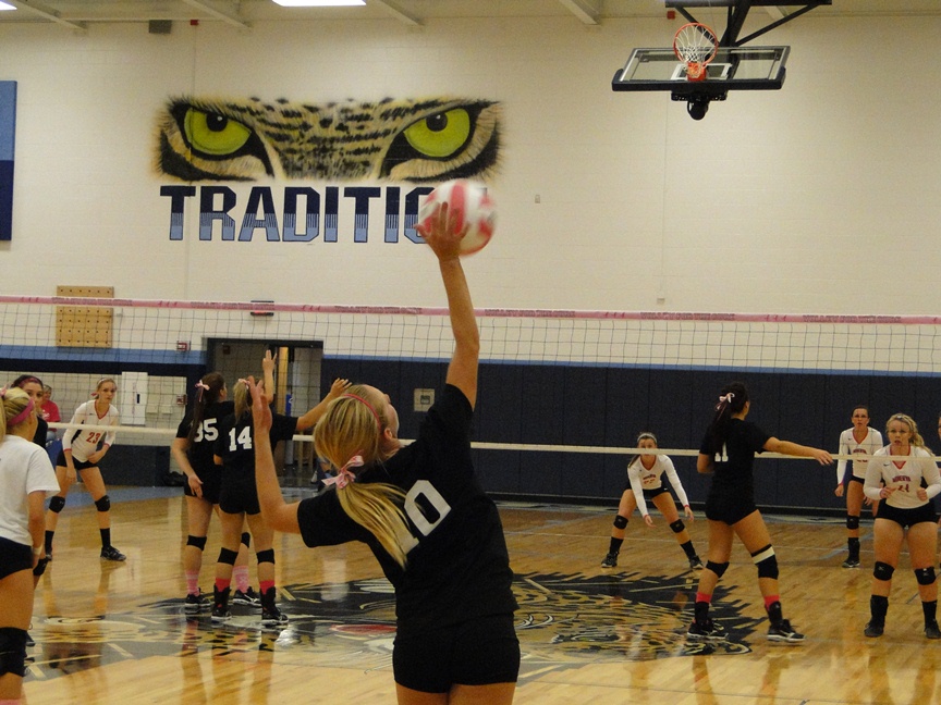 minerva-at-louisville-volleyball-9-18-2012-027