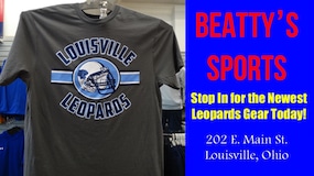 New Philadelphia Quakers football beats Louisville Leopards in Week 1