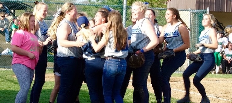 Louisville Leopards Varsity Softball 2016 Win Over West Branch