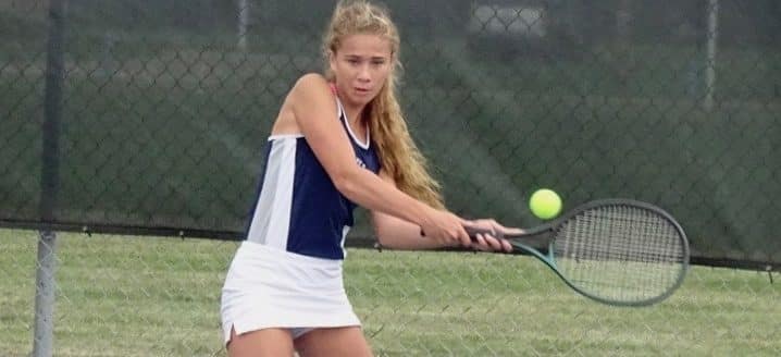 Canton Central Catholic Crusaders At Louisville Leopards Girls Tennis 2017 7842