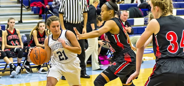 Ellie Jackson Louisville Leopards Girls Basketball Vs. New Philadelphia Quakers 2016-2017