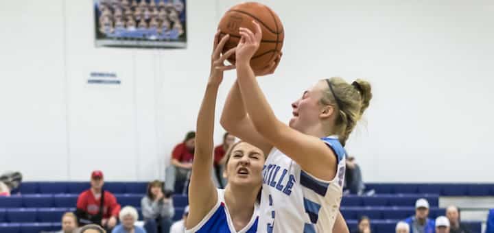 Maggie Galentine Louisville Leopards Girls Basketball Vs. Lake Blue Streaks 2018