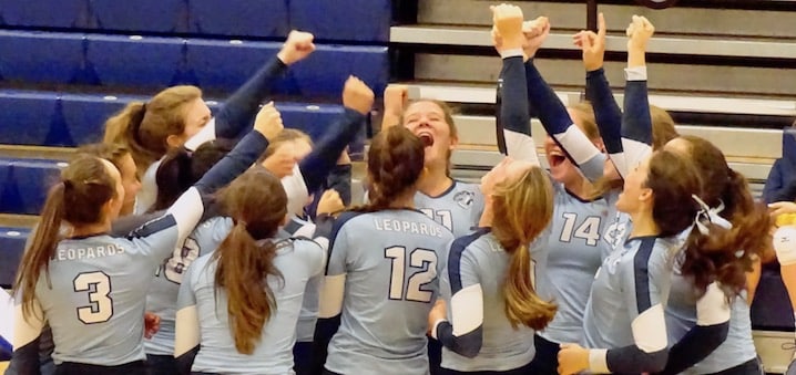 Louisville High School Volleyball 2019 Celebrating