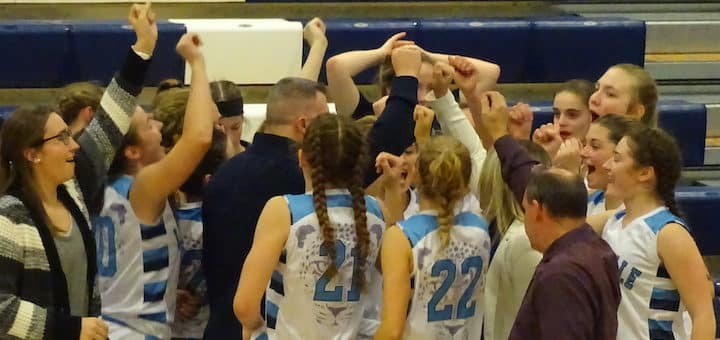 Louisville Leopards Girls Varsity Basketball Team Huddle 2019-2020
