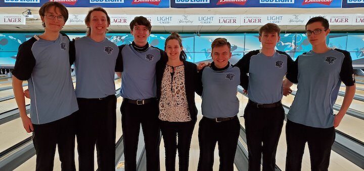 Louisville Leopards Bowling at District Tournament 2021