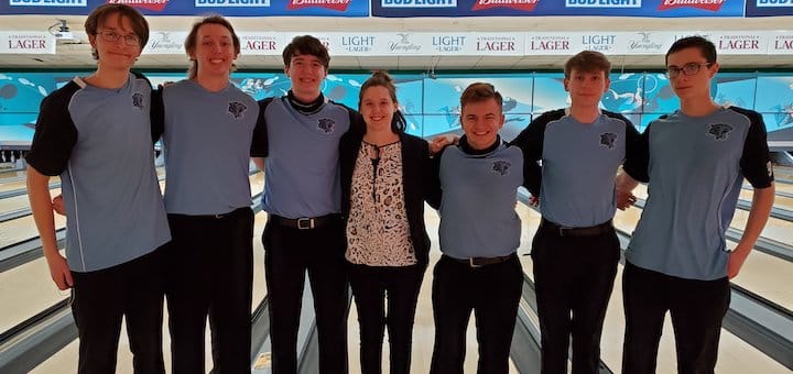 Louisville Leopards Bowling at District Tournament 2021