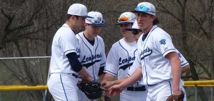 Louisville Leopards Baseball Mound Huddle 2021