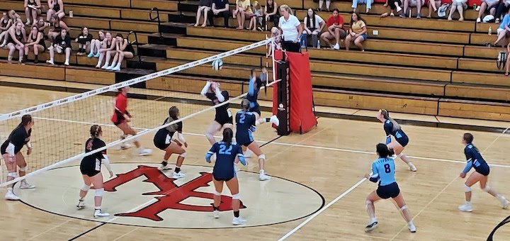 Louisville Leopards at New Philadelphia Quakers Volleyball 2021