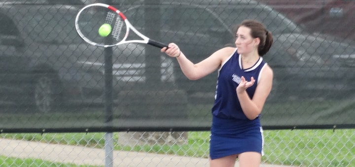 Jade Thomas Louisville Leopards Girls Tennis Vs. GlenOak Golden Eagles 2021