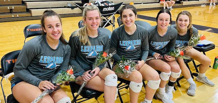 Louisville Leopards Volleyball Seniors 2021 at Massillon Tigers
