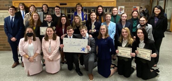 Louisville High School Speech & Debate at Hoover Tournament 2022