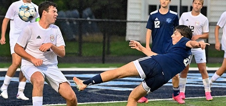 Carter Burton Louisville Leopards Boys Soccer Vs. Salem Quakers 2023 - Herald