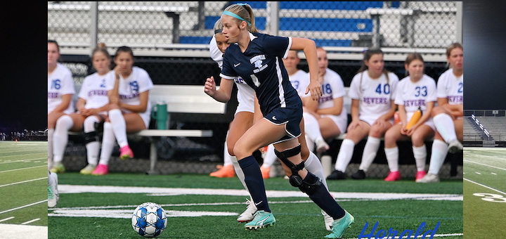 Violet Lab Louisville Leopards Vs. Revere Minutemen Girls Soccer 2023 - Herald