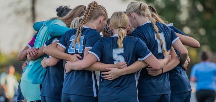 Louisville Leopards Girls Soccer Huddle Vs. Lake Blue Streaks - Shadle
