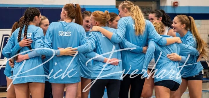 Louisville Leopards Girls Volleyball Huddle 2026 - Everhart